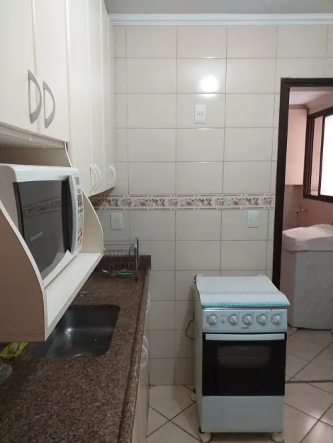 Apartamento térreo 2 dormitórios com uma suite para venda no Irajá