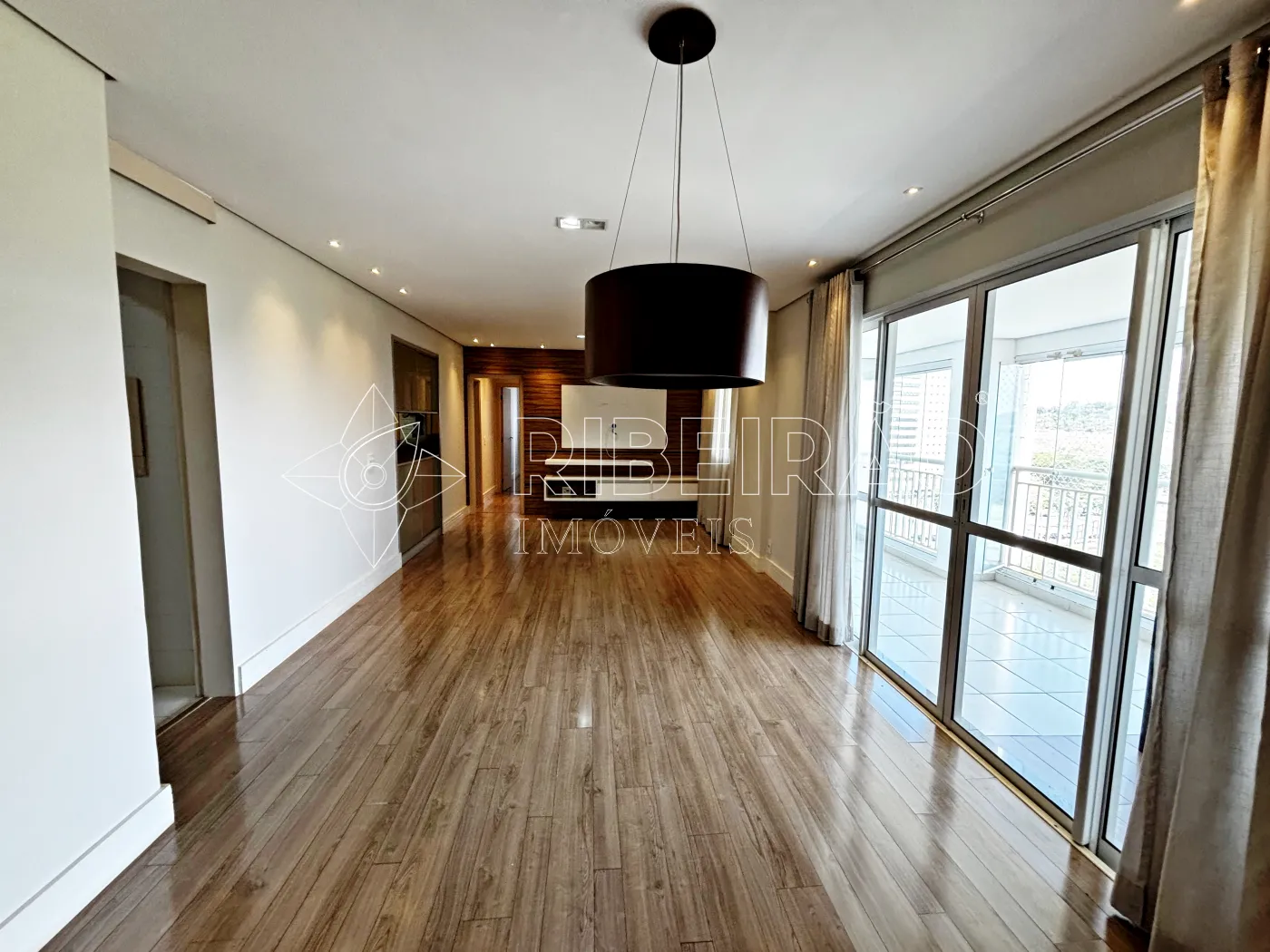 Alugar Apartamento / Padrão em Ribeirão Preto R$ 3.500,00 - Foto 1