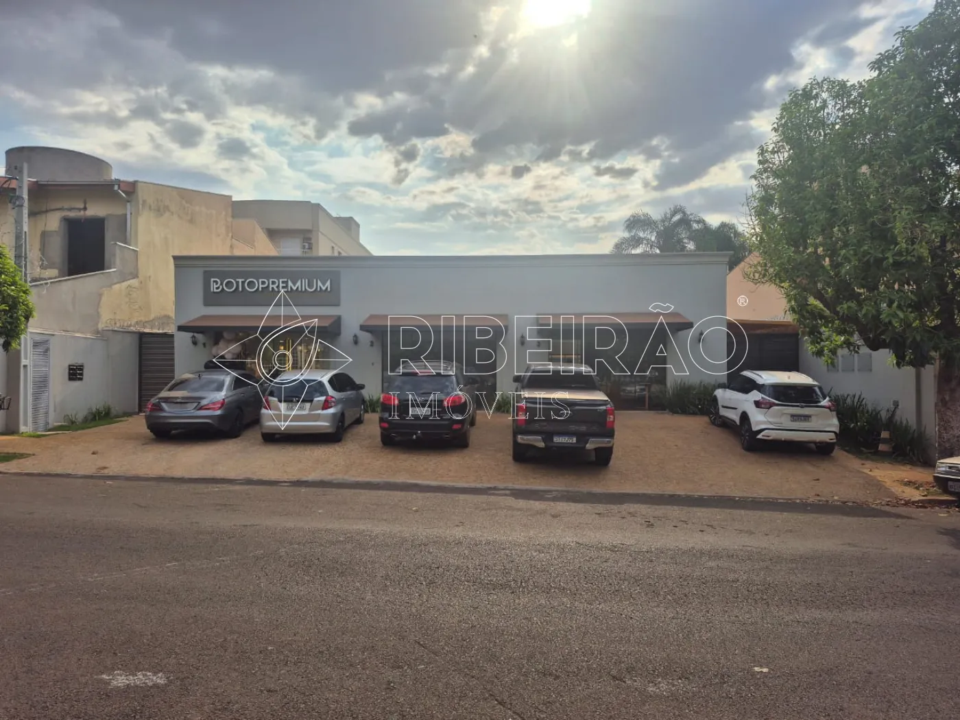 Alugar Comercial / Salão em Ribeirão Preto R$ 2.500,00 - Foto 13