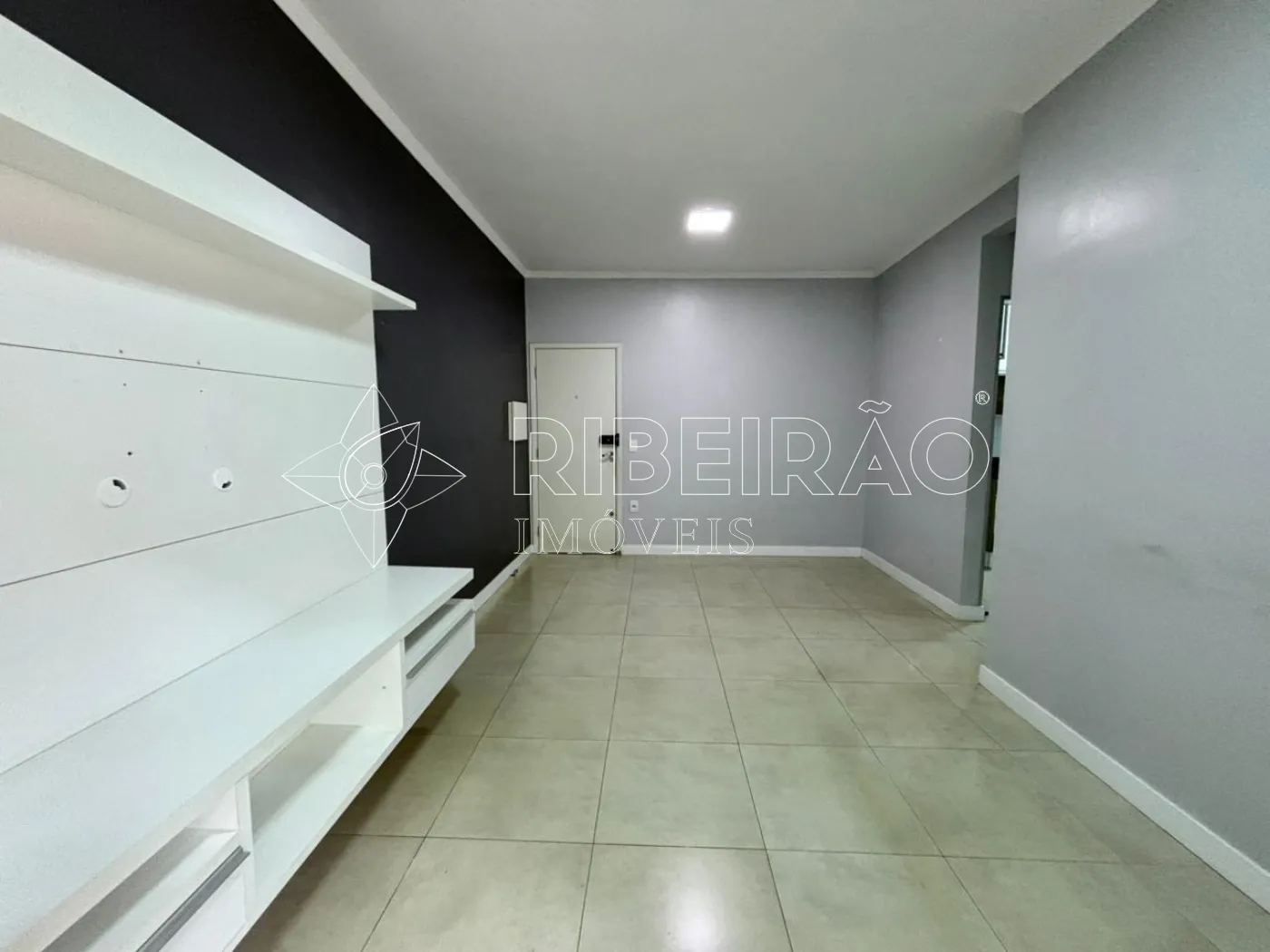 Alugar Apartamento / Padrão em Ribeirão Preto R$ 2.200,00 - Foto 2