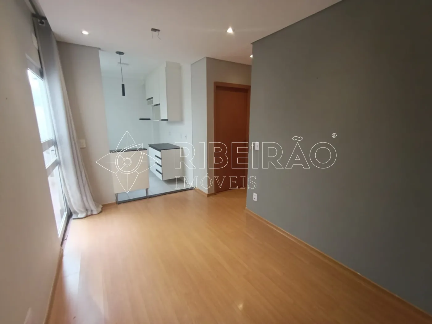 Alugar Apartamento / Padrão em Ribeirão Preto R$ 1.500,00 - Foto 4