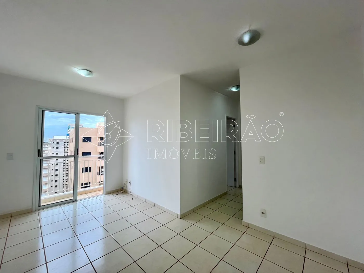 Alugar Apartamento / Padrão em Ribeirão Preto R$ 1.800,00 - Foto 1