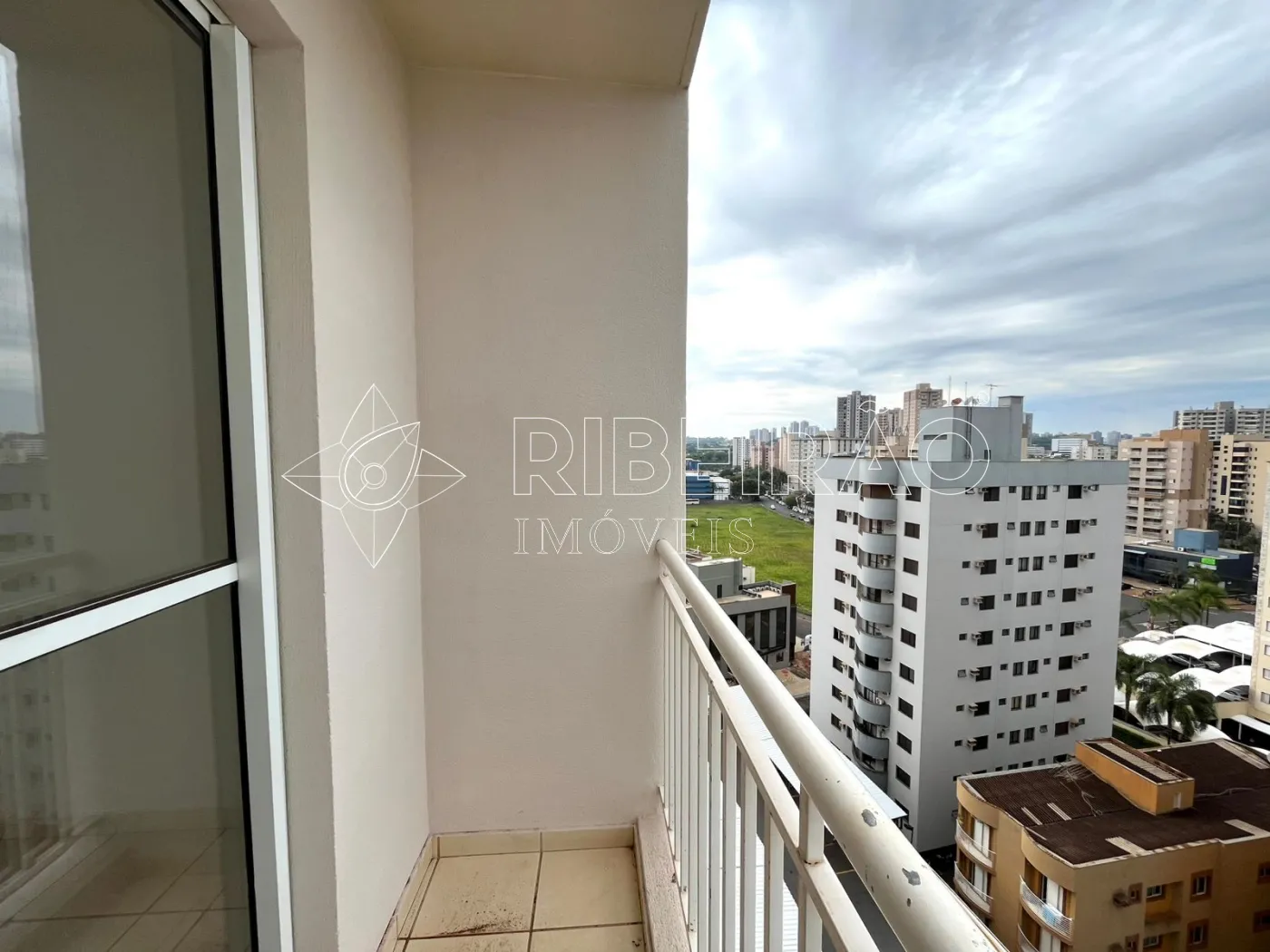 Alugar Apartamento / Padrão em Ribeirão Preto R$ 1.800,00 - Foto 4