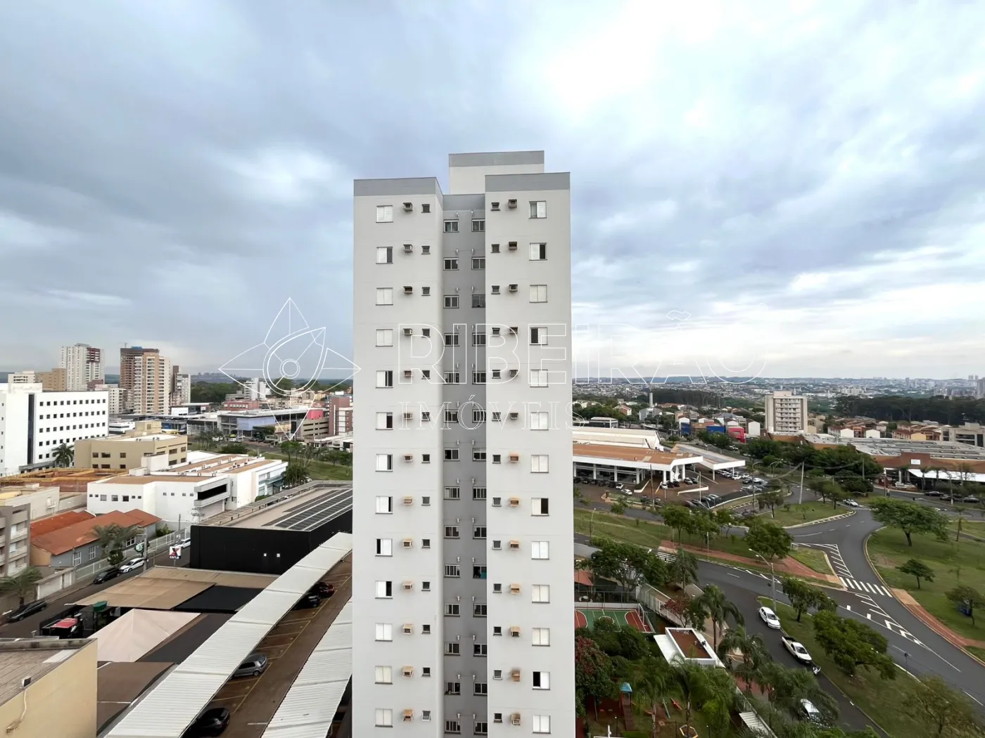 Alugar Apartamento / Padrão em Ribeirão Preto R$ 1.800,00 - Foto 5