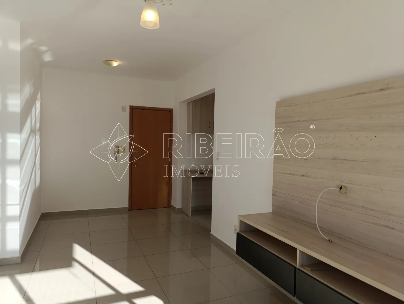 Alugar Apartamento / Padrão em Ribeirão Preto R$ 1.300,00 - Foto 4