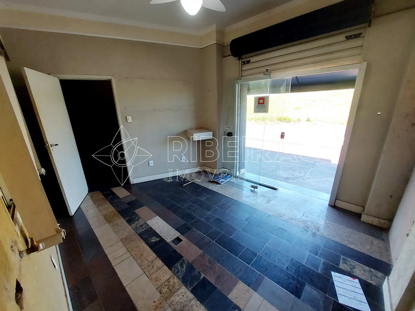 Alugar Comercial / Salão em Ribeirão Preto R$ 4.000,00 - Foto 14