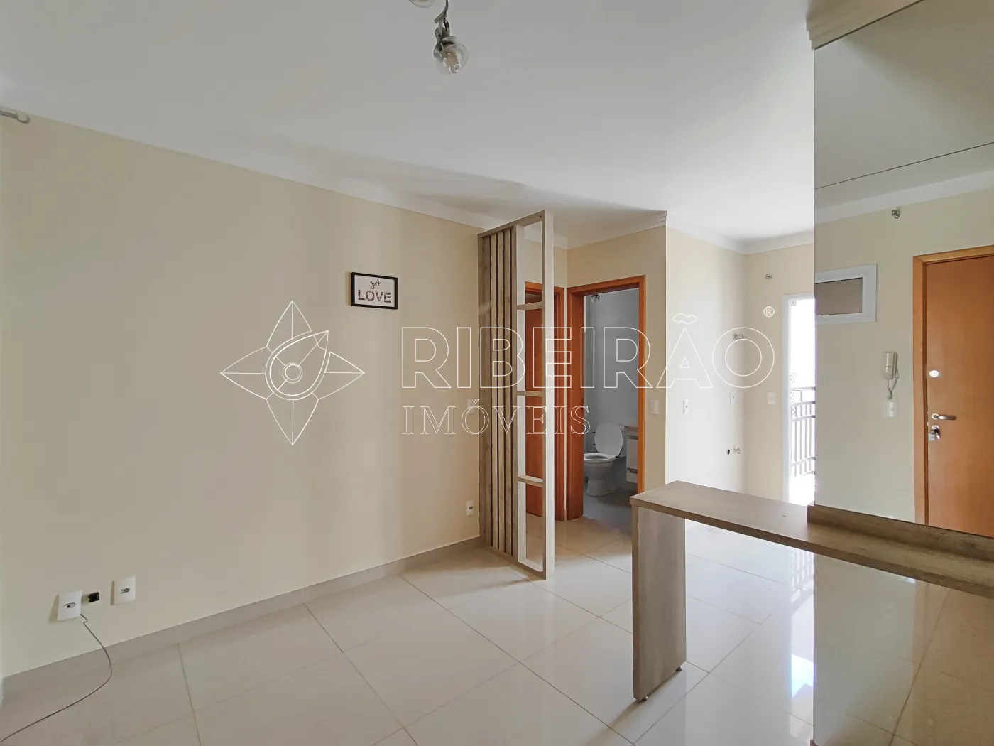 Alugar Apartamento / Padrão em Ribeirão Preto R$ 1.350,00 - Foto 1