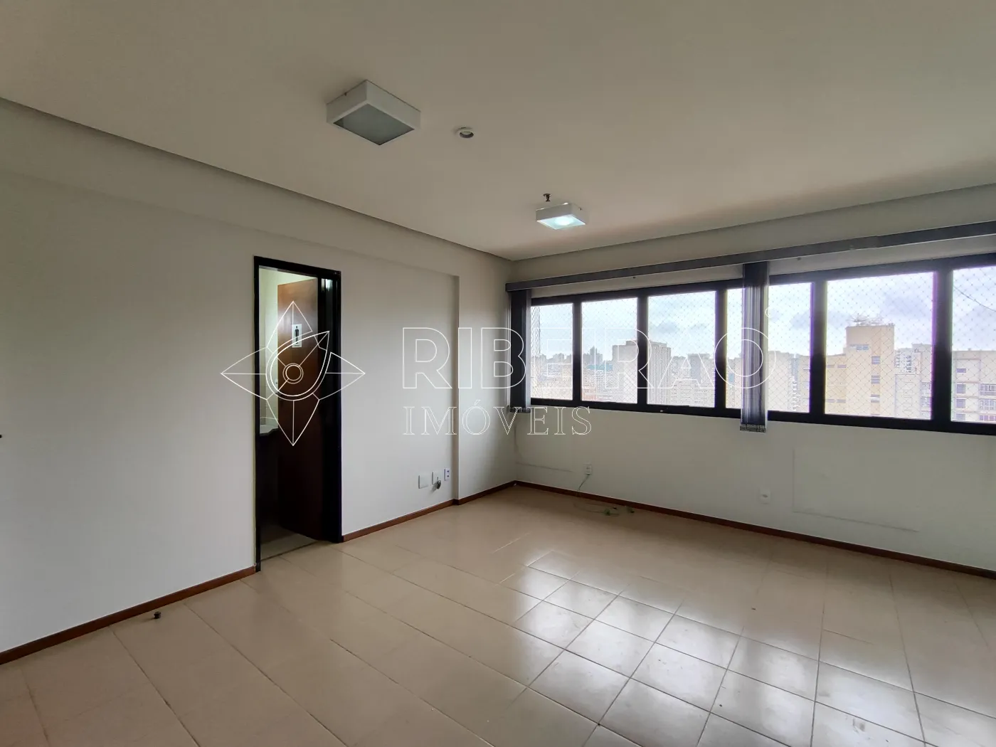 Alugar Comercial / Sala em Ribeirão Preto R$ 870,00 - Foto 5