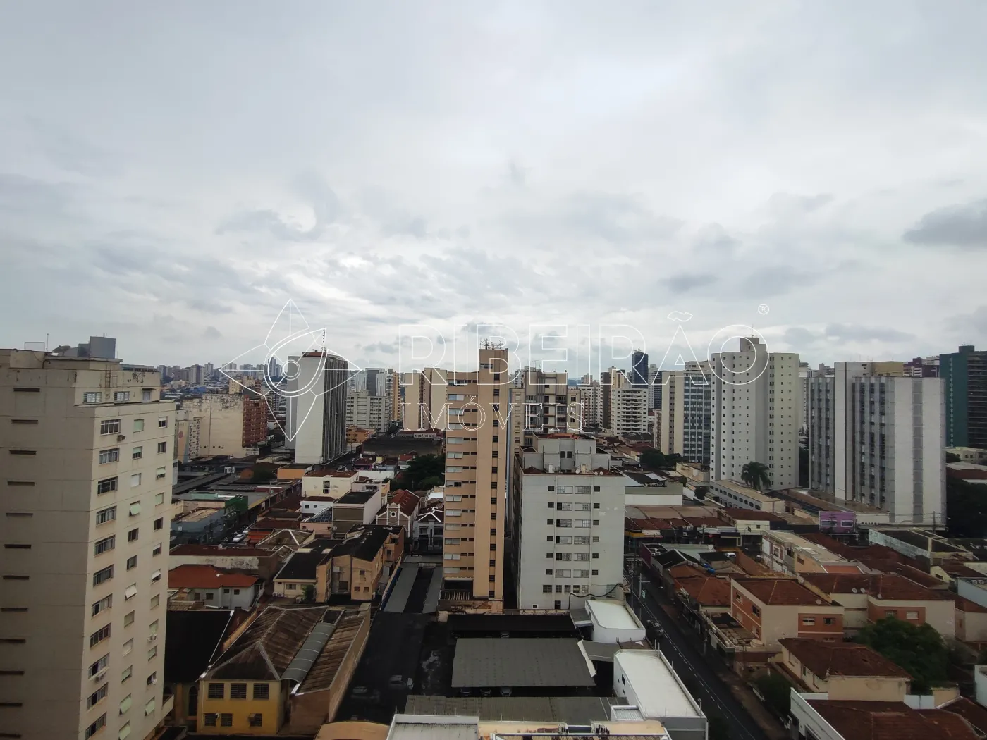 Alugar Comercial / Sala em Ribeirão Preto R$ 870,00 - Foto 16