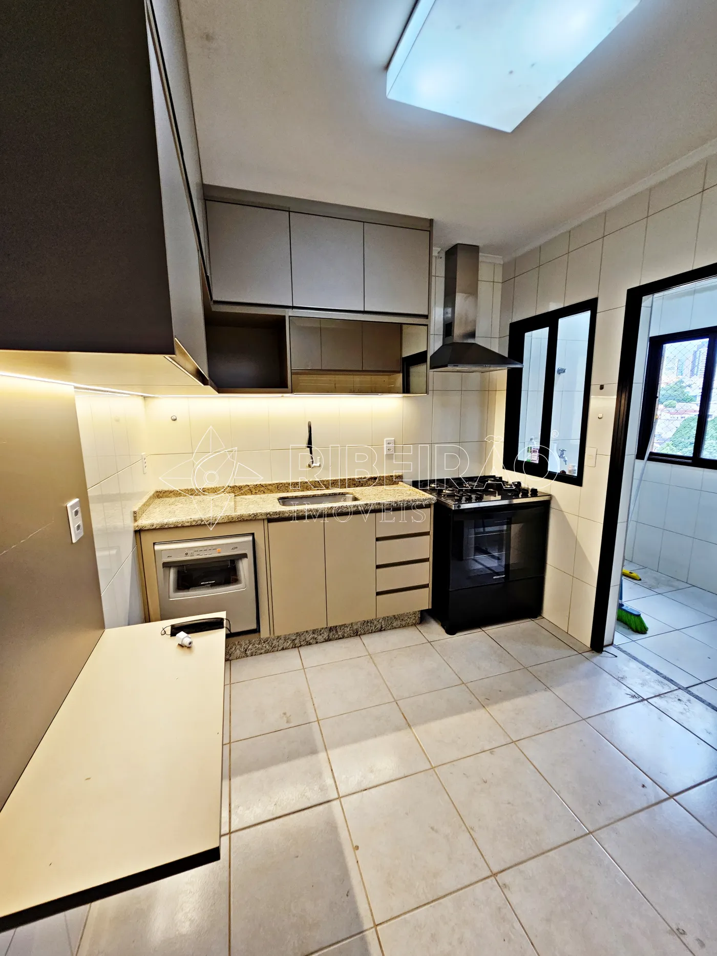 Alugar Apartamento / Padrão em Ribeirão Preto R$ 3.500,00 - Foto 3