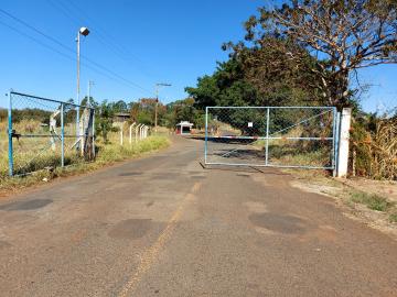 imagem 2 - Área com galpões para venda com 75mil m² Perpendicular a SP-333 imagem 2 - Área com galpões para venda com 75mil m² Perpendicular a SP-333