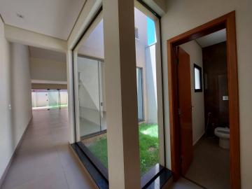Casa térrea a venda com 3 suítes e piscina em condomínio Bonfim Paulista