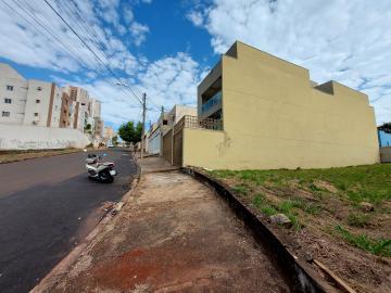 Terreno comercial com 310m² Jardim Botânico entre Paschoal Bardaro e Carlos Eduardo G. C.