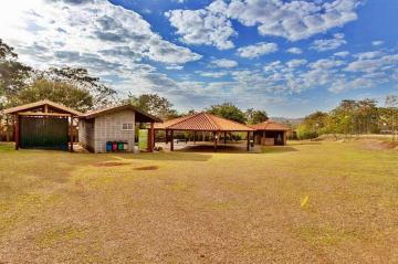 Terreno de 850m² para venda no Condomínio Royal Park.