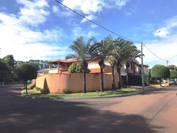 Casa para venda e locação condomínio Figueira Branca estilo rustica com piscina