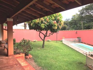 Casa para venda e locação condomínio Figueira Branca estilo rustica com piscina