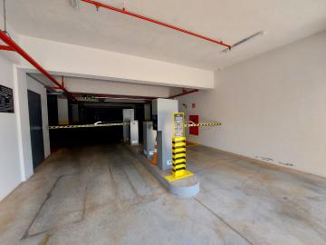 Loja interna para locação no conjunto Uniq Vergueiro com vitrine e vagas de estacionamento