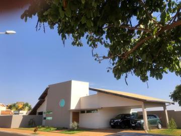 imagem 1 - Casa térrea  em condomínio fechado ,03 suites com armários planejados , lazer com  piscina e churrasqueira. imagem 1 - Casa térrea  em condomínio fechado ,03 suites com armários planejados , lazer com  piscina e churrasqueira.