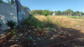 Terreno de esquina com 460 m² no bairro Ipiranga.