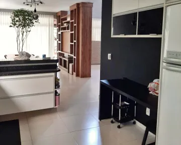 Sobrado  em condomínio, Bairro Bonfin Paulista com  03 suites, churrasqueira.