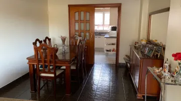 imagem 1 - Apartamento em excelente estado de conservação à venda 3 dormitórios sendo 2 suítes, 2 apartamentos por andar no Centro imagem 1 - Apartamento em excelente estado de conservação à venda 3 dormitórios sendo 2 suítes, 2 apartamentos por andar no Centro