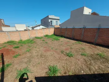 Terreno para venda com 382,52m² já murado no Parque das Oliveiras