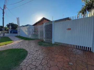 Sobrado no Bairro City Ribeirão de uso misto com 03 dormitórios, armários planejados  sendo 01 suite ,  churrasqueira, 03 vagas de garagem.
