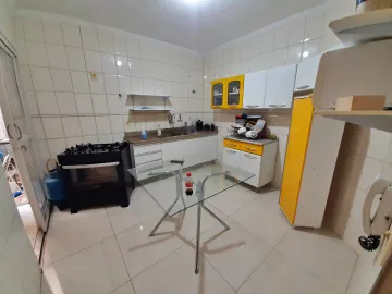 Apartamento térreo no Bairro Pq. Ind. Lagoinha com 03 dormitórios sendo 01 suite, quintal.