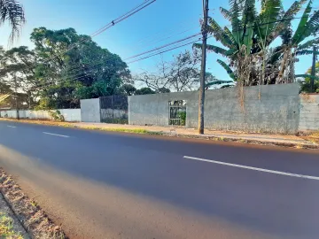 terreno no Bairro Recreio das Acácias com 1.752m² , murado, plano.