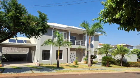 Casa sobrado a Venda 4 suítes condomínio Villa Florença