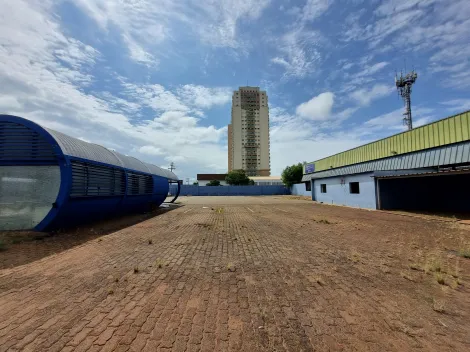 terreno plano para locação em avenida de grande fluxo