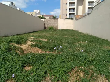 Terreno plano no Bairro Jd. California com 270m² .