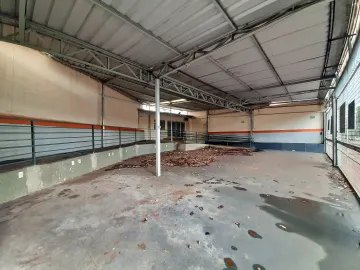 Imóvel  comercial em Avenida no Bairro Vila Tibério com 222m²