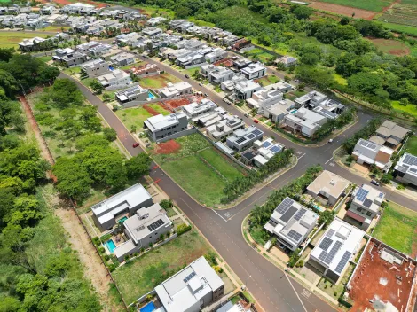 Terreno Aclive de Muro à venda em condomínio 491,93² Alphaville III