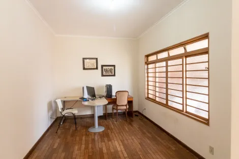 Alugar Casa / Térrea em Ribeirão Preto. apenas R$ 2.500,00