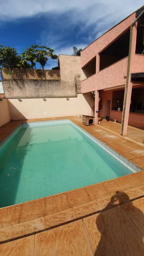 Casa térrea com 3 suítes e piscina para venda Alto da Boa Vista