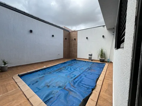 Casa térrea 03 dormitórios com piscina para venda no Jardim Irajá