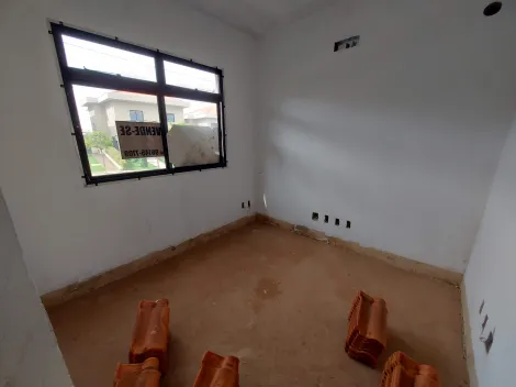 Casa sobrado em condomínio 03 dormitórios para venda no Vila do Golf