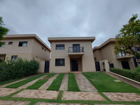 Casa sobrado em condomínio 03 dormitórios com piscina para venda no Vila do Golfe