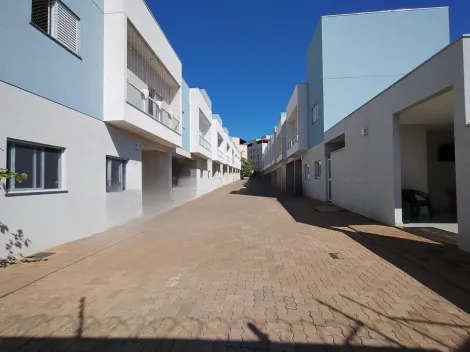 Alugar Casa / Condomínio em Ribeirão Preto. apenas R$ 360.000,00