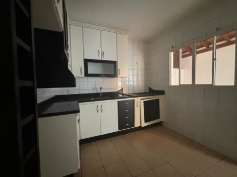 Casa sobrado em condomínio 02 dormitórios para venda no Parque dos Lagos