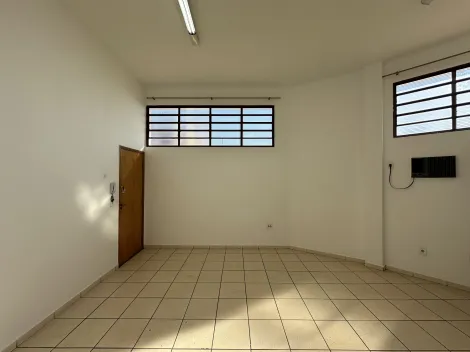 Sala comercial para locação no bairro Irajá