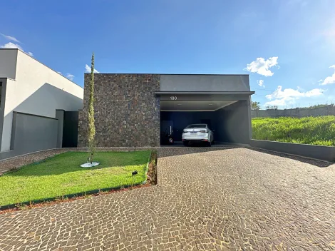 Casa Térrea com Piscina à venda em Condomínio 03 suítes 04 vagas Terras de Santa Martha