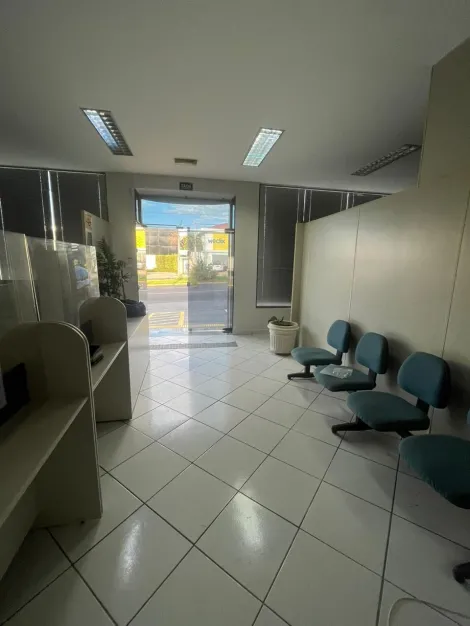 imagem 1 - Imóvel comercial na Presidente Vargas para locação com salas e salão imagem 1 - Imóvel comercial na Presidente Vargas para locação com salas e salão